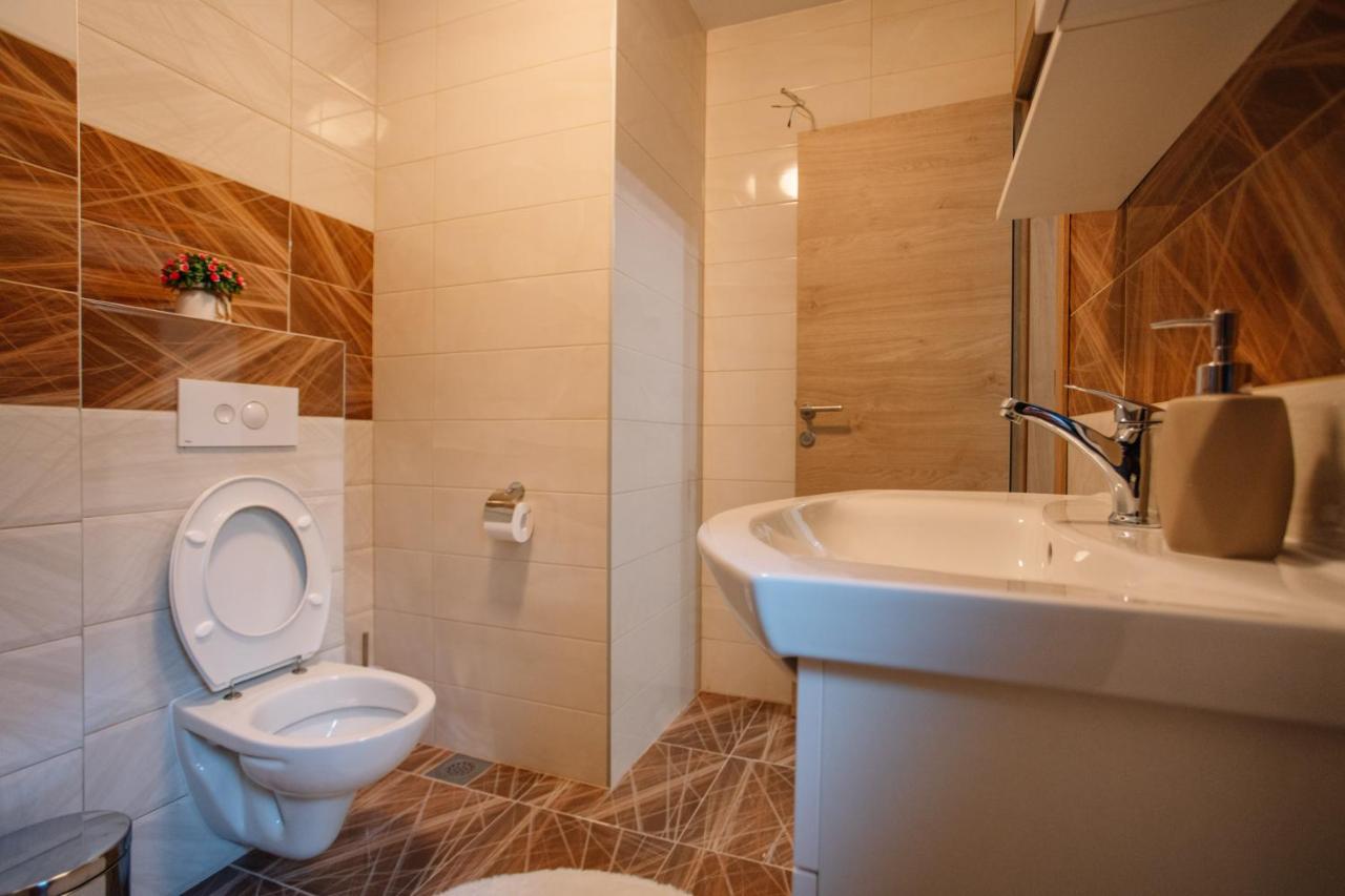Apartments Hana City Center Livno Eksteriør billede